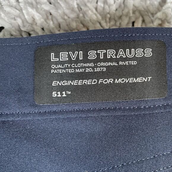 Levis 511 Engineered For Movement Pants Men's Size 36/30 Navy Blue Performance - Picture 4 of 10